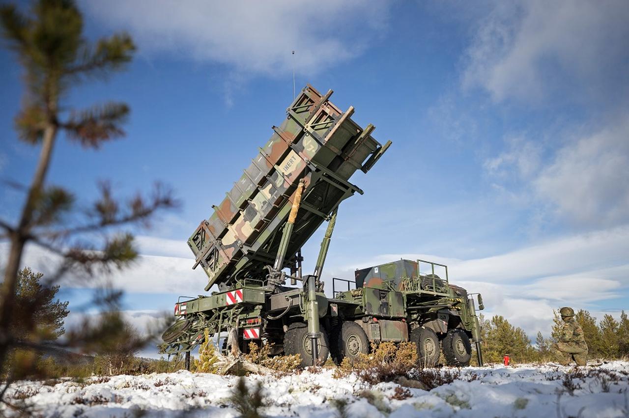 Ein Patriot Startgerät steht in Stellung bei Rena/Norwegen im Rahmen der NATO-Großübung Trident Juncture 2018, am 25.10.2018.
©Bundeswehr/Kevin Schrief