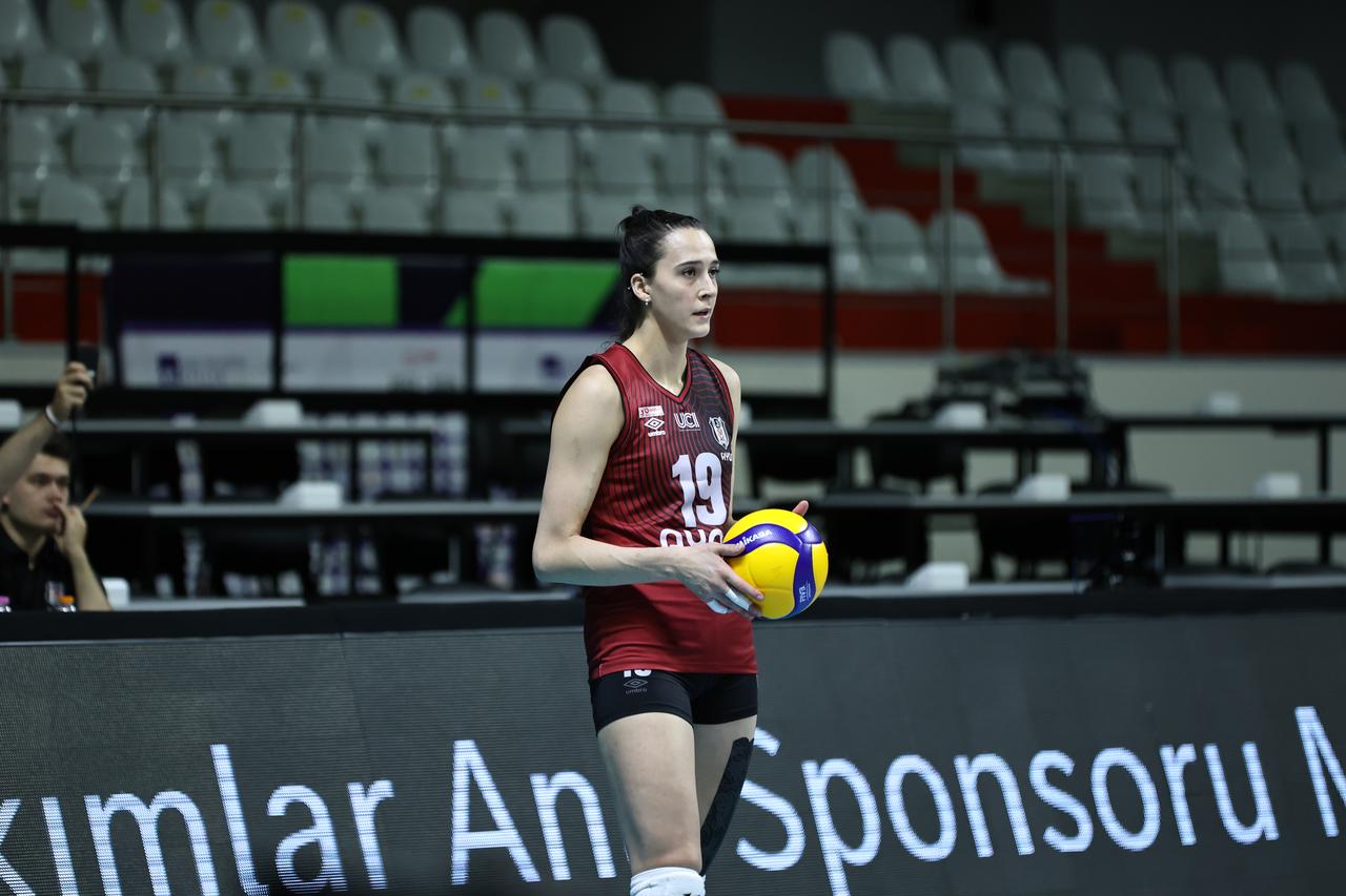 Eczacibasi Dynavit signs Canadian star Emily Maglio to boost middle blocker line-up