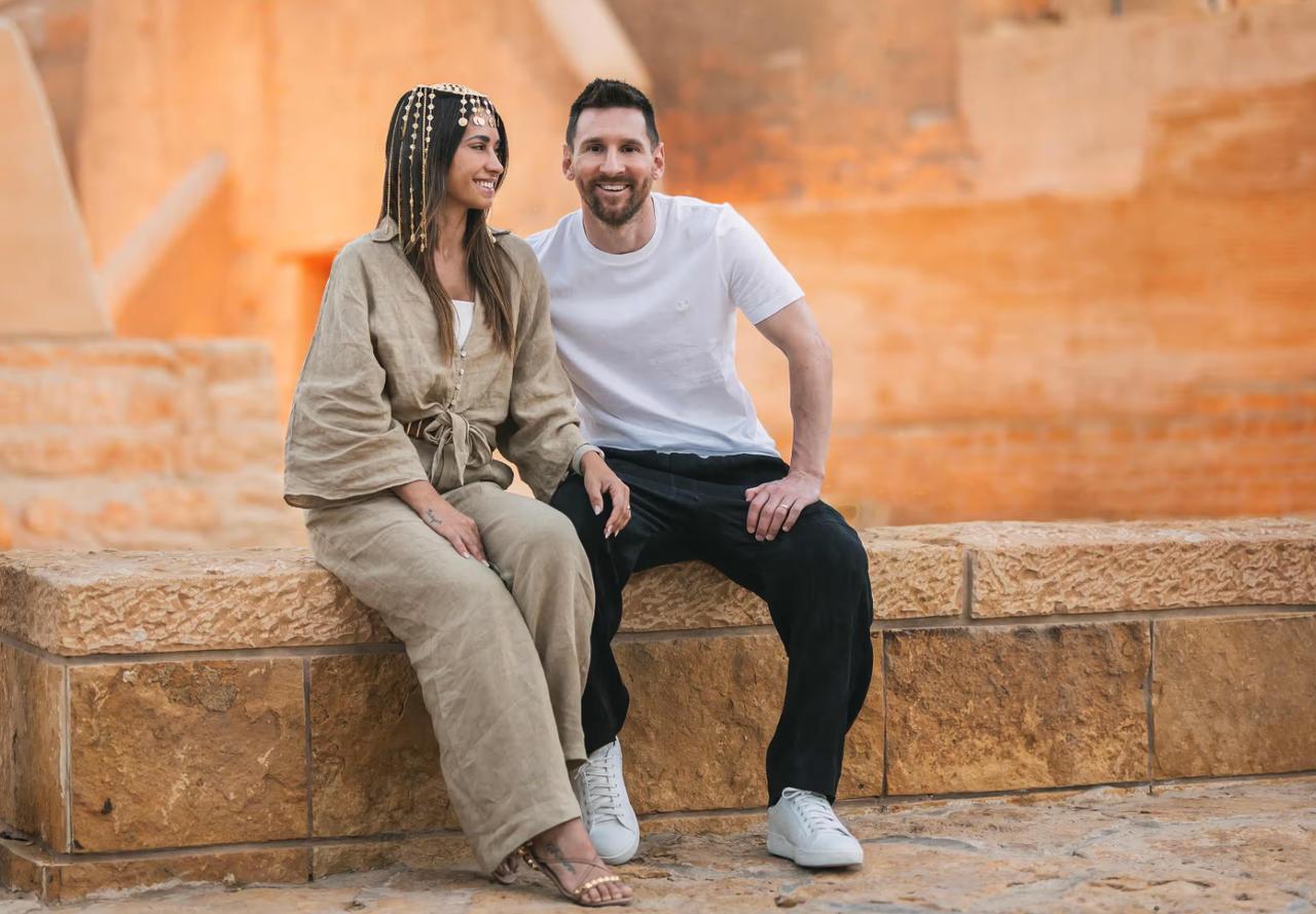 Lionel Messi and his wife Antonela Roccuzzo visit Saudi Arabia during a publicity trip to promote the kingdom. (AFP Photo)