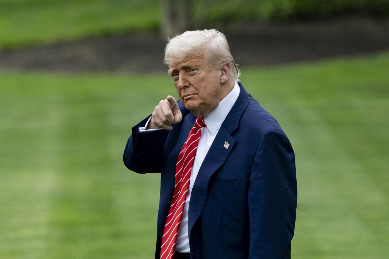 U.S. President Donald Trump departs the White House to visit U.S. Steel’s Irvin Works facility in West Mifflin, Pennsylvania on Friday in Washington D.C., on May 30, 2025. (AA Photo)