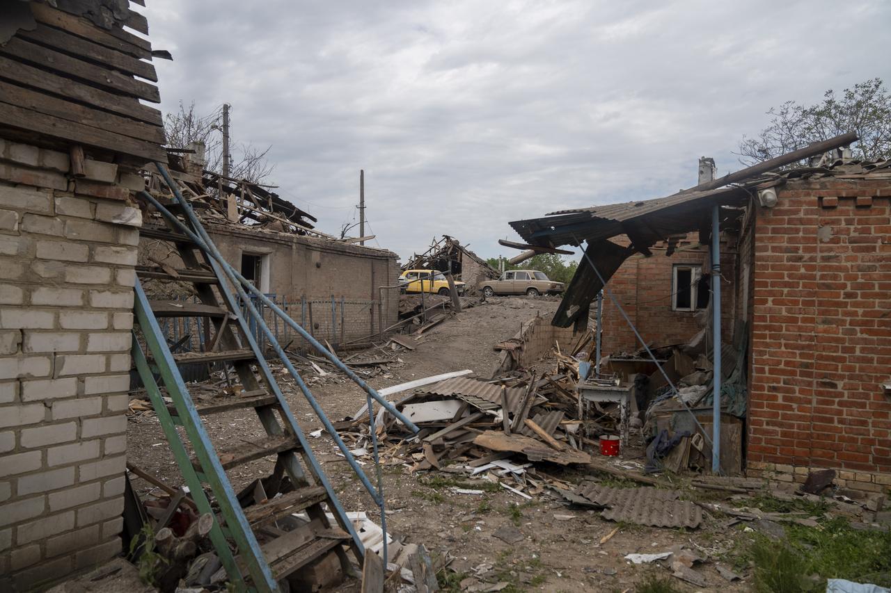 SLOVIANSK, UKRAINE - MAY 31: A view of the damaged following the Russian aerial attacks with KAB 250 in a residential area of Sloviansk, Donetsk Oblast, Ukraine on May 31, 2025. ( Jose Colon  - Anadolu Agency )