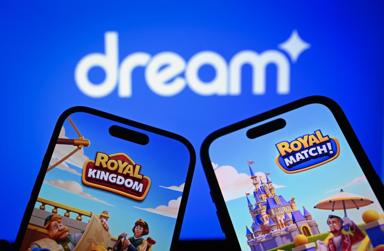 ANKARA, TURKIYE - MAY 1: In this photo illustration the logo of Royal Kingdom is being displayed on a laptop screen and the logo of Dream Games is being displayed on a smart phone in Ankara, Turkiye on May 1, 2025. ( Hakan Nural - Anadolu Agency )
