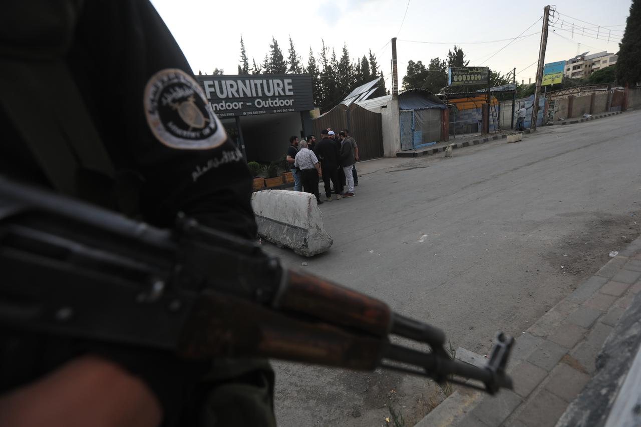 Druze groups hand over heavy weapons to the Interior Ministry in Damascus on 4 May 2025. (AA Photo)