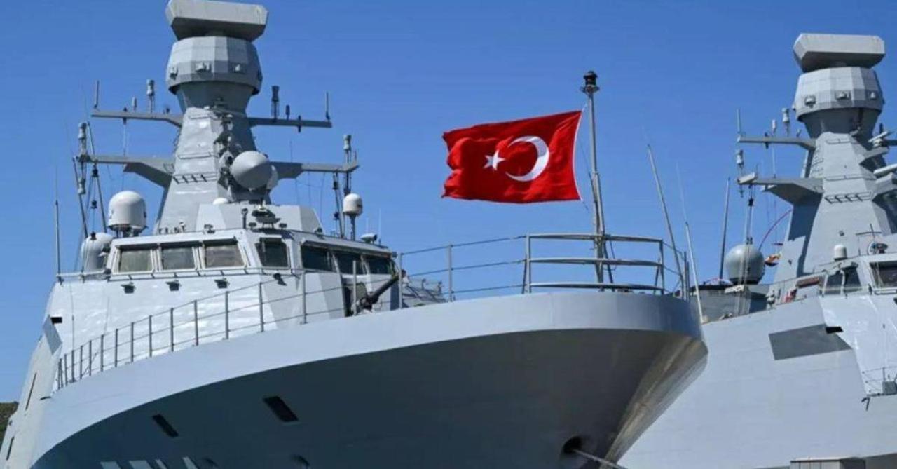 Turkish corvette TCG Buyukada arrives in Pakistan for port visit