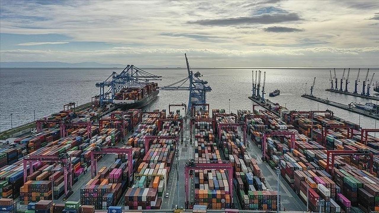Containers are loaded and unloaded from cargo ships at Port Jersey Container Terminal in New Jersey, U.S., May 1, 2025. (AA Photo)