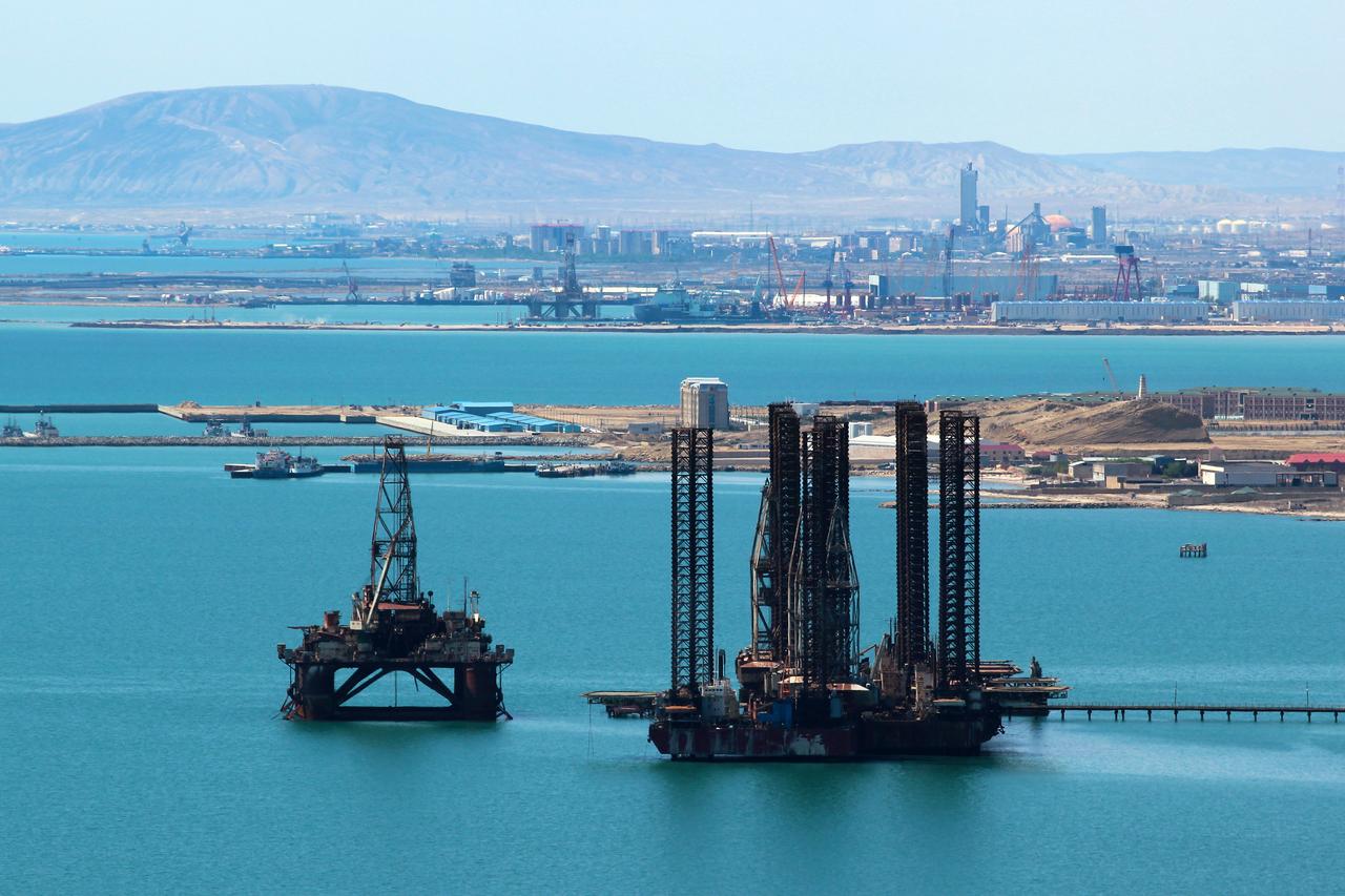 Iraq seeks to diversify energy sources with gas imports from Azerbaijan: FM