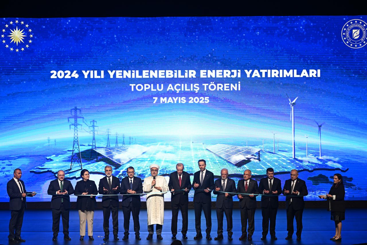 ANKARA, TURKIYE - MAY 07: (----EDITORIAL USE ONLY - MANDATORY CREDIT - TURKISH PRESIDENCY / MURAT KULA / HANDOUT - NO MARKETING NO ADVERTISING CAMPAIGNS - DISTRIBUTED AS A SERVICE TO CLIENTS----) Turkish President Recep Tayyip Erdogan speaks during the mass opening ceremony of Renewable Energy Investments for 2024 held at Bestepe Congress and Culture Center in Ankara, Turkiye on May 07, 2025. ( TUR Presidency / Murat Kula - Anadolu Agency )