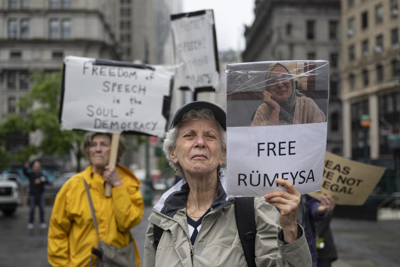 NEW YORK, UNITED STATES - MAY 06: People take part in a rally and a protest in solidarity with Rumeysa Ozturk and Mohsen Mahdawi outside New York Federal Court as the court hears the U.S. government request to appeal the decisions in their cases in New York, United States on May 06, 2025. ( Mostafa Bassim - Anadolu Agency )