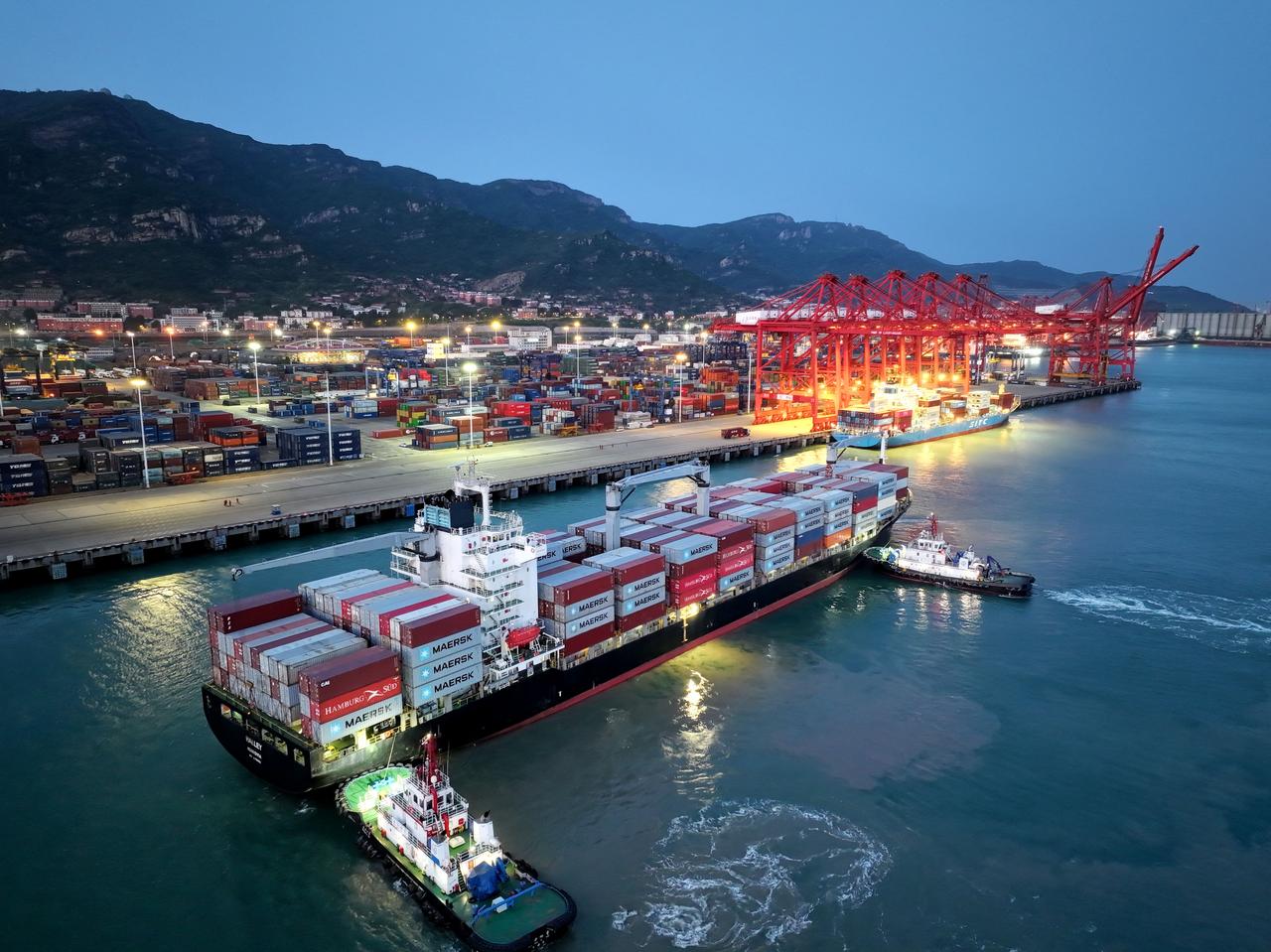 China posts surprise export surge, even as US shipments plunge