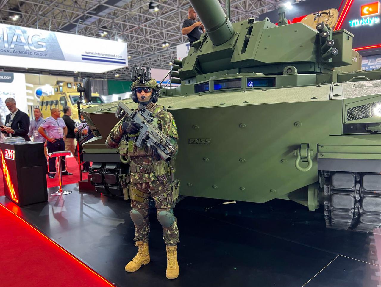 Türkiye’s Otokar, FNSS compete in Brazilian Marines’ light tank tender