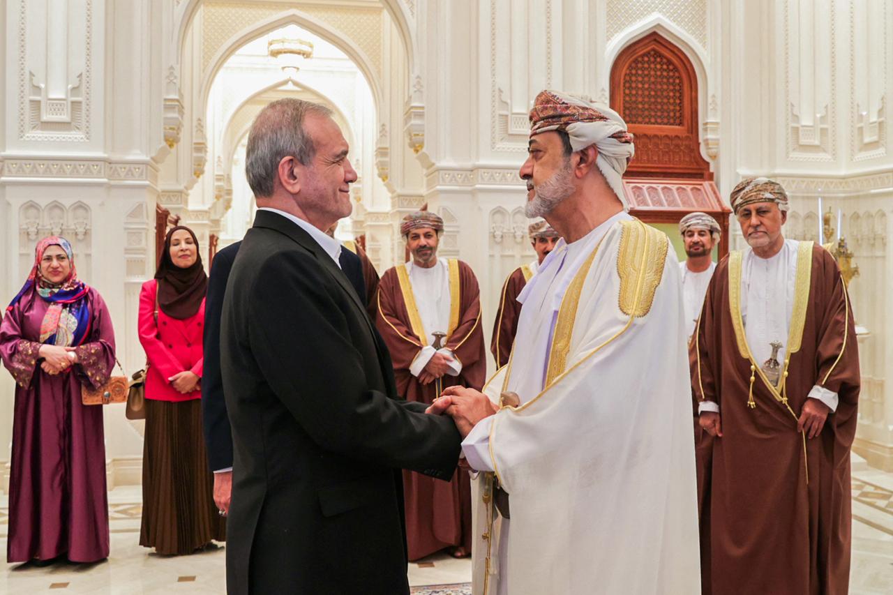 Oman delivers US nuclear proposal to Iran amid tense talks