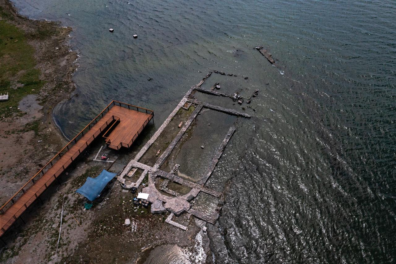 An aerial view of the Sunken Byzantine Basilica at Lake Iznik, as underwater archaeological excavations and researches continue, in Bursa, Türkiye, May 29, 2025. (AA Photo)