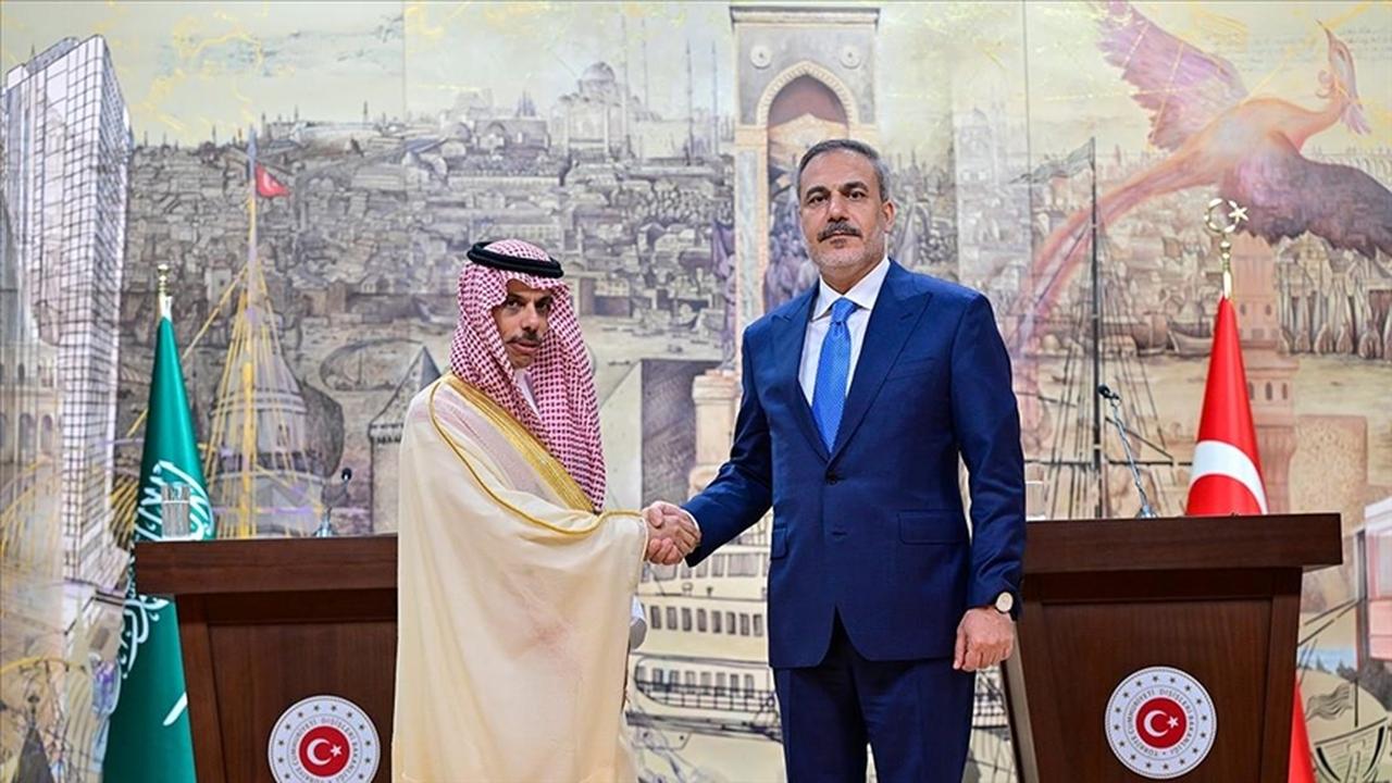 Turkish Foreign Minister Hakan Fidan shakes hands with Saudi counterpart, Prince Faisal bin Farhan Al Saud, accessed on June 11, 2025. (AA Photo)