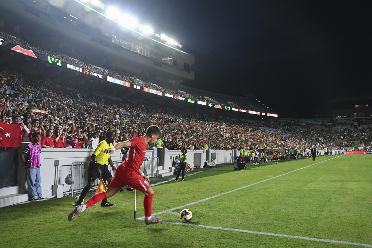 Arda Guler of Turkiye in action during the friendly match between Turkiye and Mexico at Kenan Memorial Stadium at Chapel Hill, North Carolina, United States on June 10, 2025. (AA Photo)
