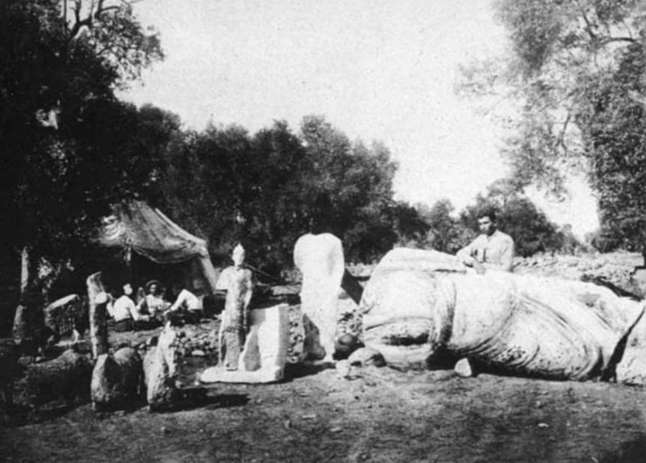 A photo break with monumental statues and other finds from ancient Tamassos, Pera Orini, 1885. (Photo via Richter's archive)