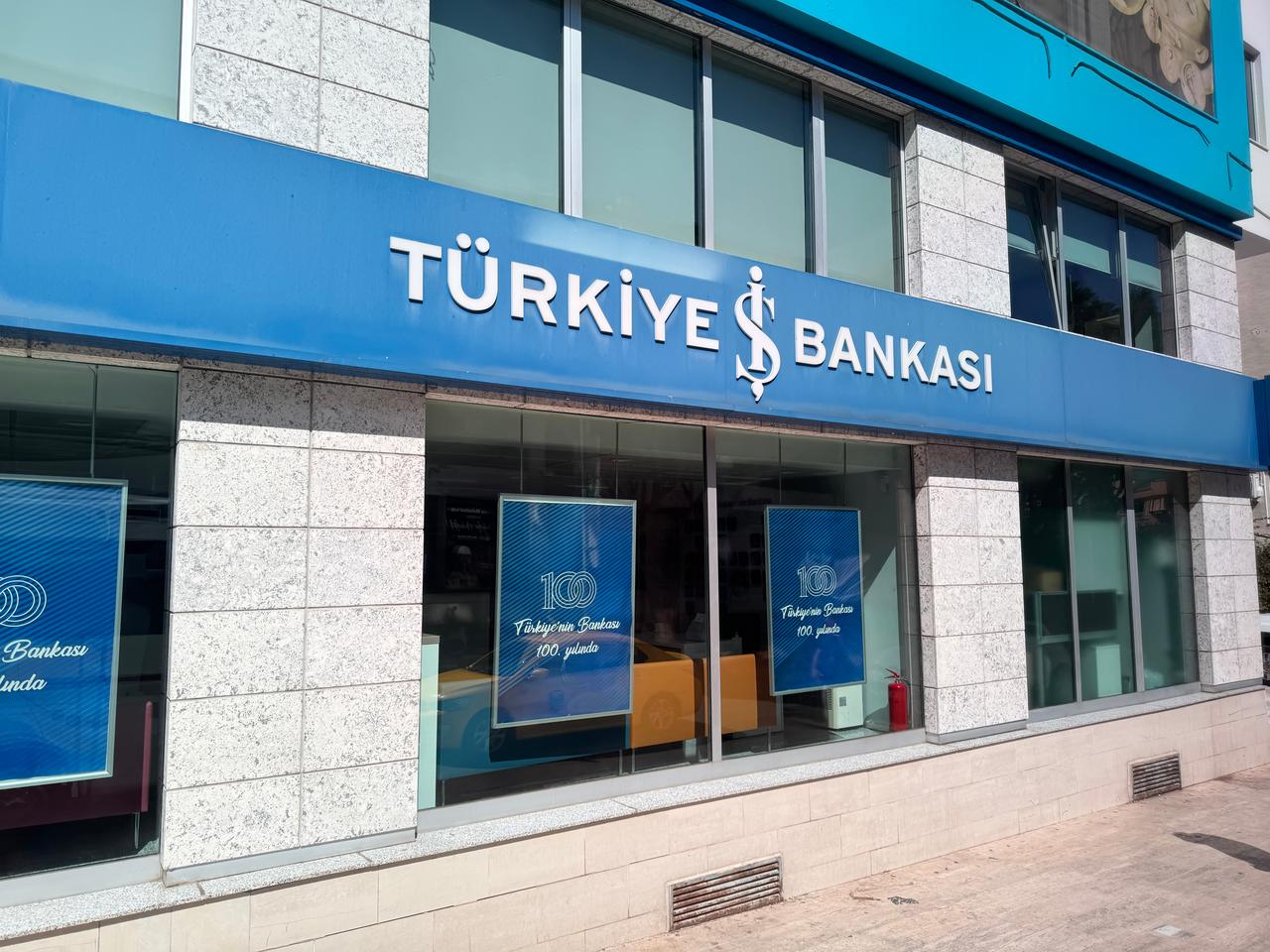 Exterior view of a Türkiye Isbank branch in Antalya, Türkiye, on September 30, 2024. (Adobe Stock Photo)