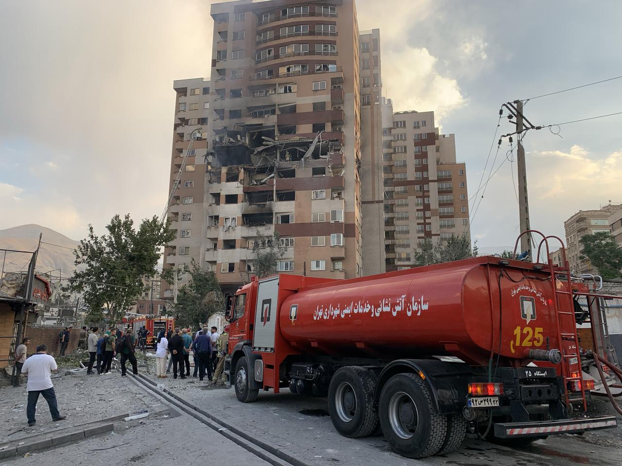 TEHRAN, IRAN - JUNE 13: A view of a damaged building in the Iranian capital, Tehran, following an attack, on June 13, 2025. Firefighting teams are dispatched to the area. Israeli Defense Minister Israel Katz has announced that Israel conducted strikes on Iran. ( Fatemeh Bahrami - Anadolu Agency )