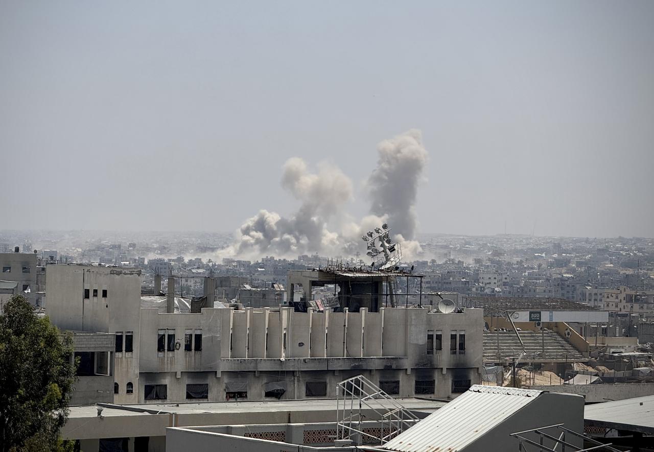 Smoke rises after Israeli airstrike on Khan Yunis, Gaza Strip on June 13, 2025. (AA Photo)