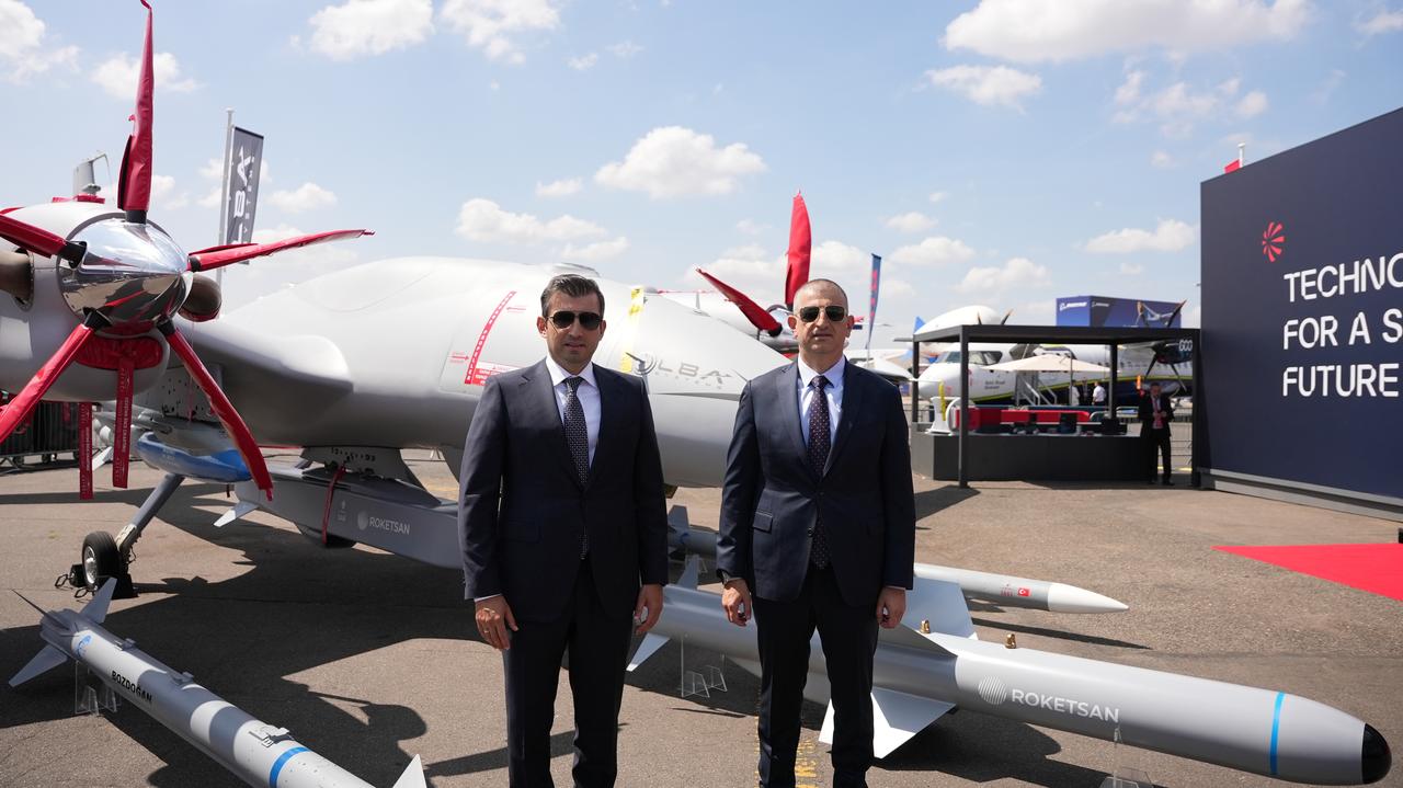 Baykar chairman Selcuk Bayraktar and Leonardo CEO Roberto Cingolani at the Paris Air Show in Paris, France on June 16, 2025. (Baykar / Handout)