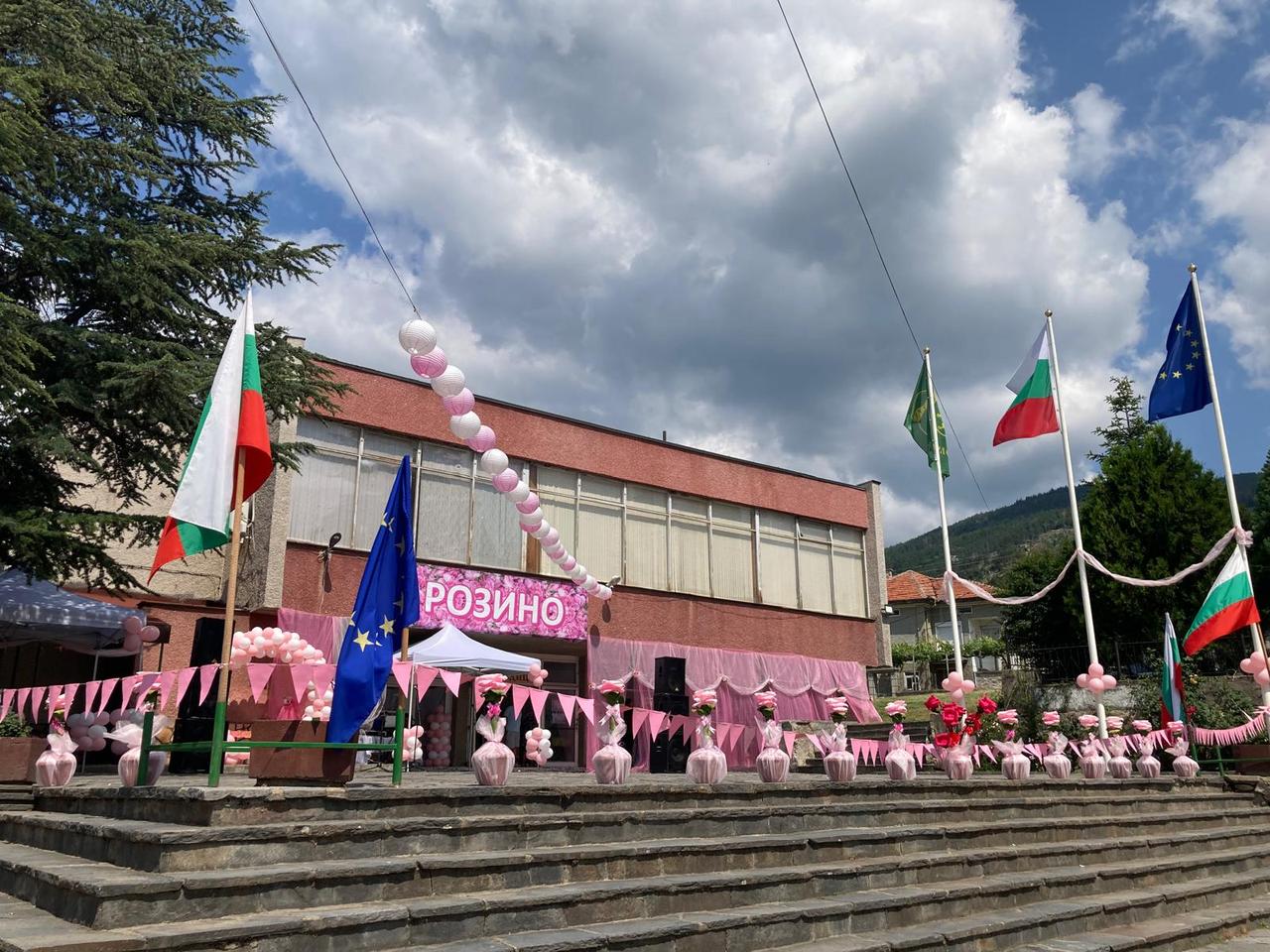 Footage from the annual Rose Festival held in the village of Rozino. (Photo via Türkiye Today)
