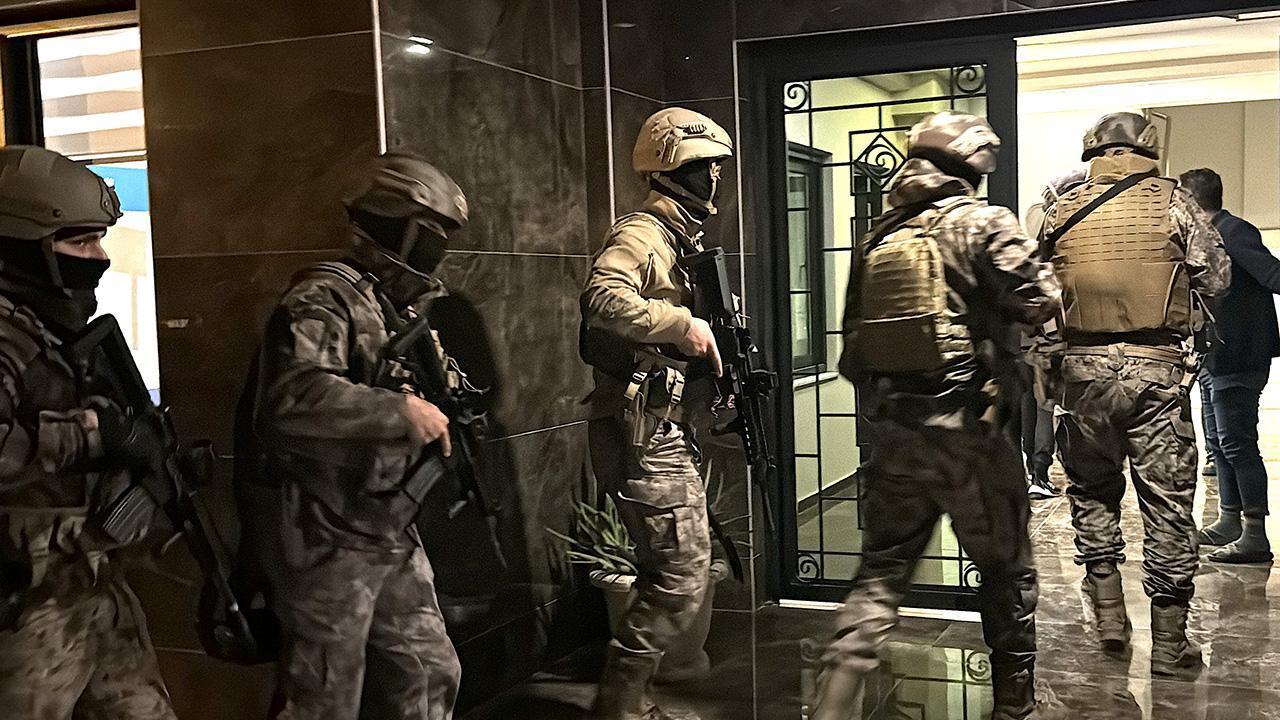 Officers from the Türkiye's Police Special Operations Department during an operation targeting Daesh terrorist organization, accessed on 16 June, 2025. (AA Photo)