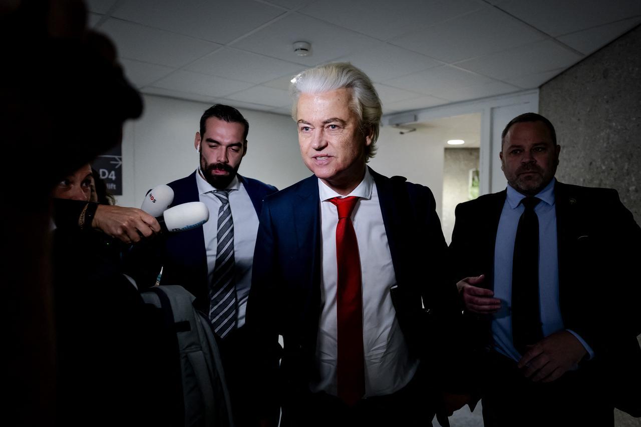 Dutch radical right party PVV leader Geert Wilders (C) addresses the media as he arrives for the weekly coalition talks in the Lower House in The Hague, Netherlands, on June 3, 2025. (AFP Photo)