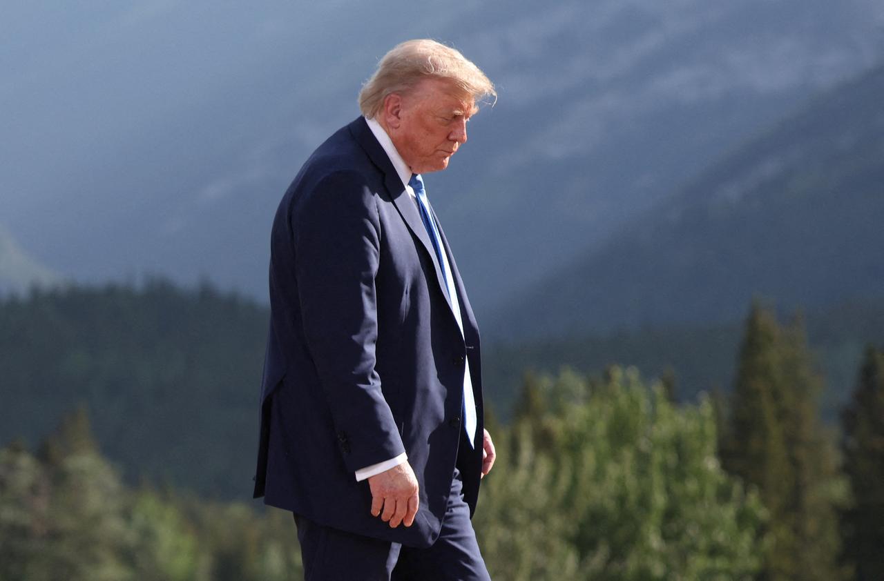 US President Donald Trump departs after a family photo during the Group of Seven (G7) Summit at the Kananaskis Country Golf Course in Kananaskis, Alberta, Canada on June 16, 2025. (AFP Photo)