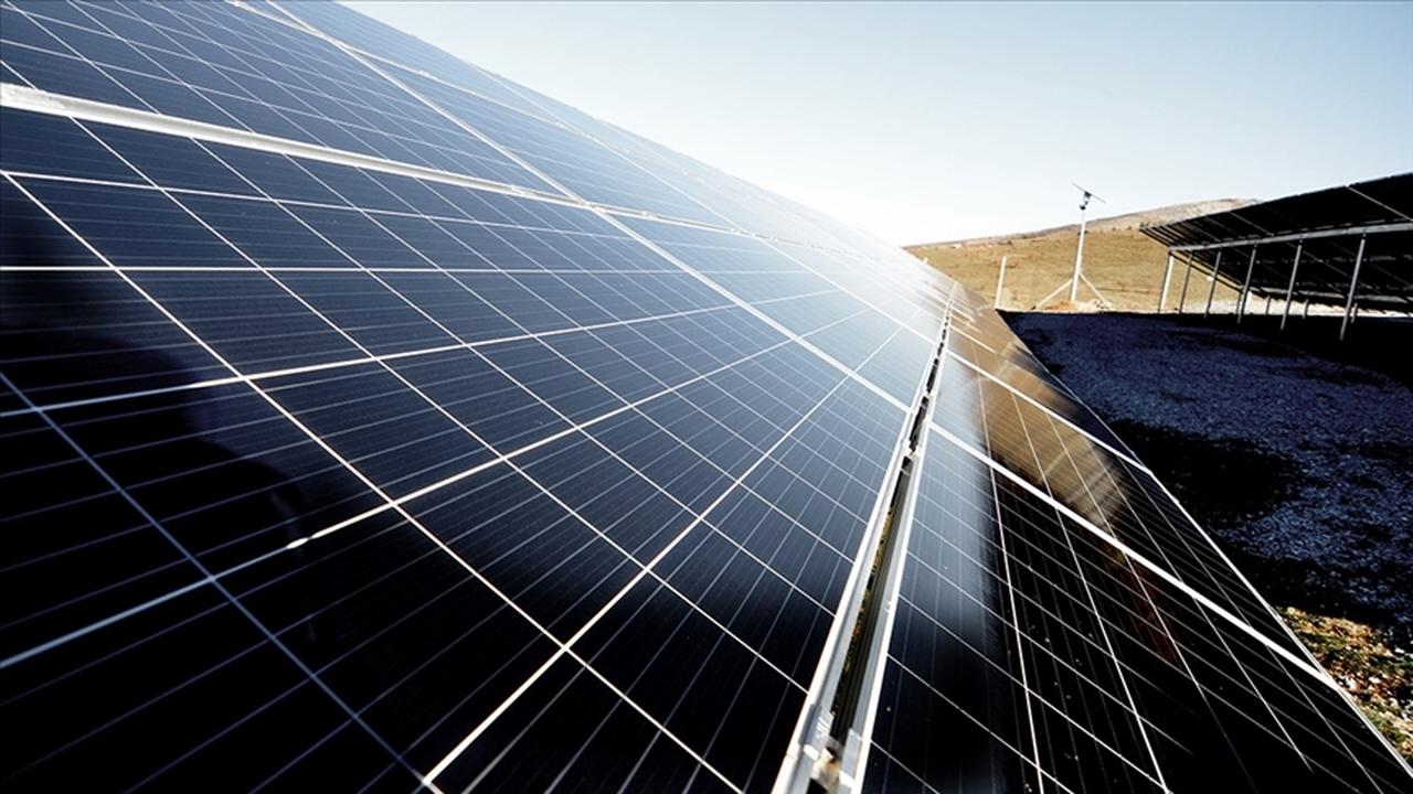 Solar panels at a photovoltaic power plant in central Türkiye, accessed on June 17, 2025. (AA Photo)