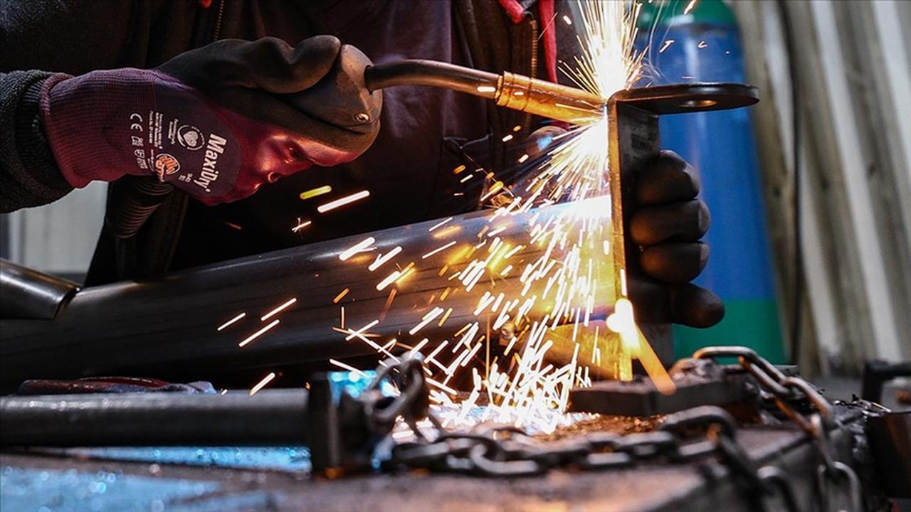 File photo shows a worker welding metal components at a manufacturing facility in Türkiye, accessed on June 18, 2025. (AA Photo)