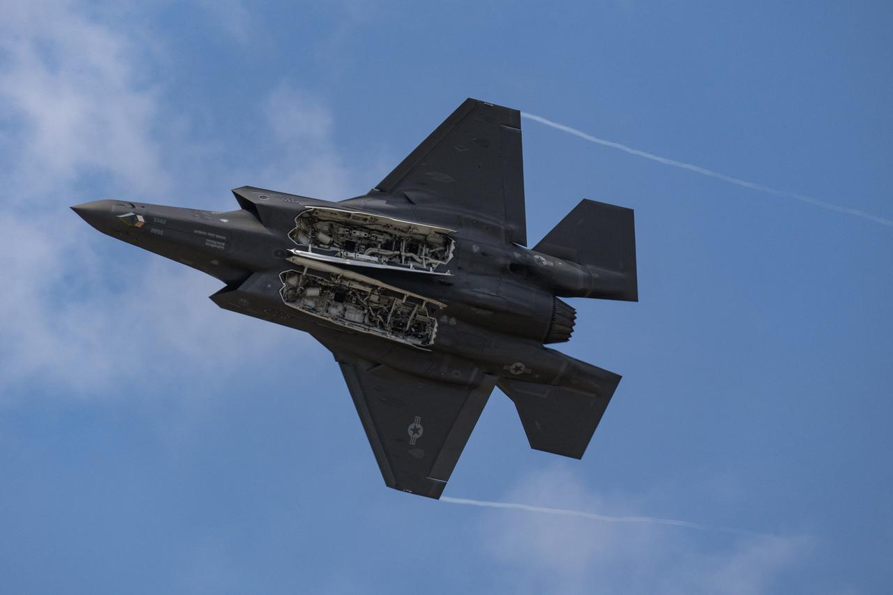US Air Force F-35A performs during an exhibition flight demonstration as part of the 55th edition of the International Paris Air Show in Le Bourget, north of Paris on June 19, 2025. (AFP Photo)