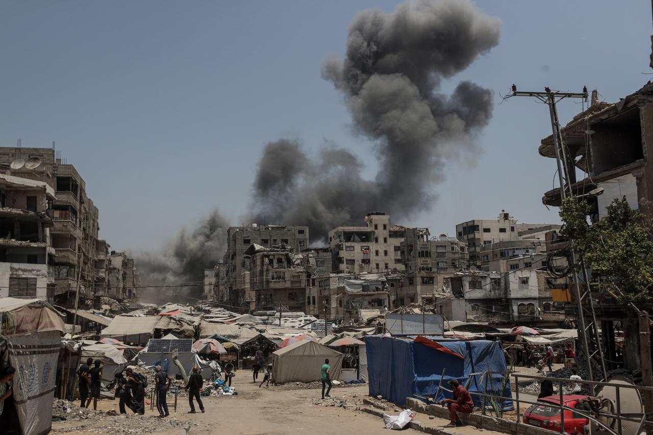 GAZA CITY, GAZA - JUNE 01: Smoke rises from the residential area following an Israeli airstrike in Gaza City, Gaza on June 01, 2025. ( Abdul Hakim Abu Riash - Anadolu Agency )