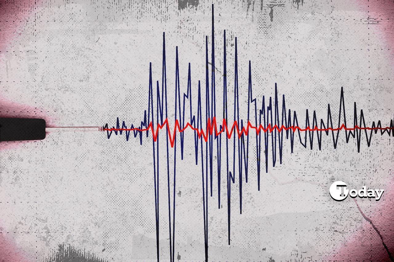 A digital illustration shows seismic activity with sharp waveform spikes, symbolizing an earthquake alert, accessed on June 1, 2025. (Collage by Türkiye Today/Mehmet Akbas)