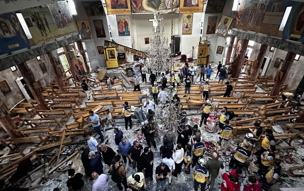 A view of heavy damage after an explosion in at Elias Chuch, in the Dweila neighbourhood of Damascus, Syria June 22, 2025. (AA Photo)