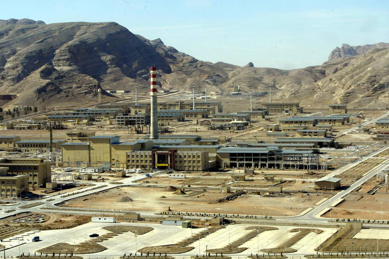 This picture shows a general view of Isfahan (UCF) nuclear power plant (UCF), south of Tehran, on March 30, 2005. (AFP Photo)