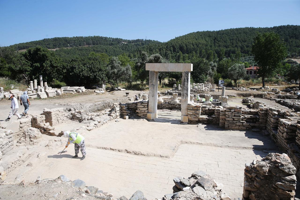 A view of Stratonikeia, located in Yatagan district of Mugla, Türkiye, reveals the vast archaeological site where excavations have been ongoing since 1977, June 22, 2025. (AA Photo)