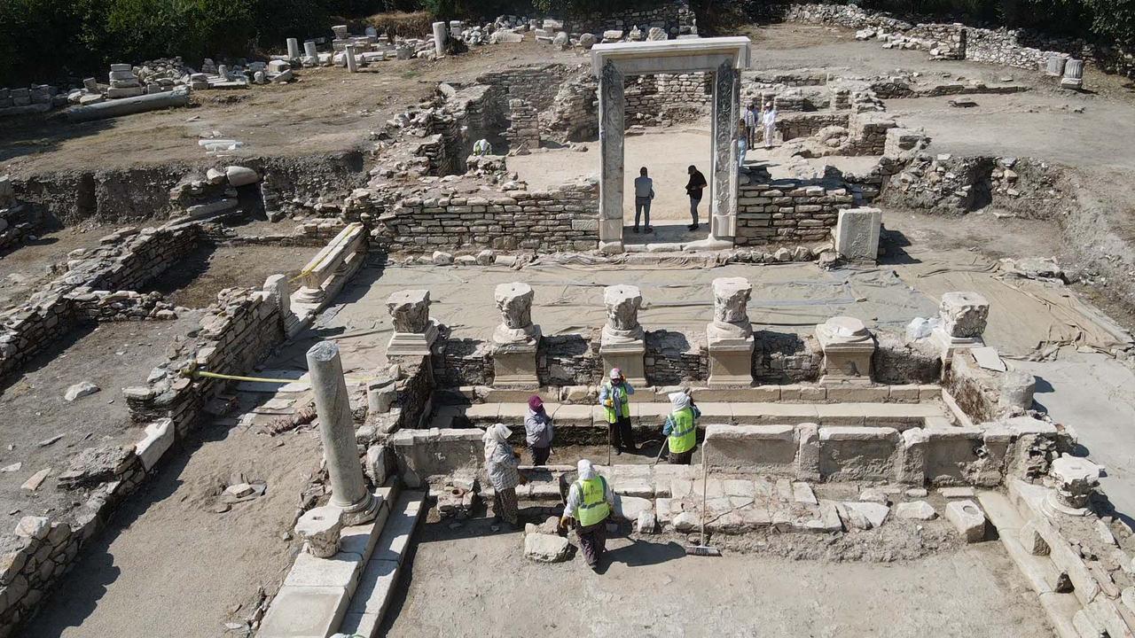 An aerial view of Stratonikeia, located in Yatagan district of Mugla, Türkiye, reveals the vast archaeological site where excavations have been ongoing since 1977, June 22, 2025. (AA Photo)