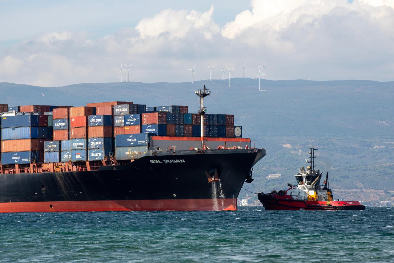 A cargo ship loaded with containers approaches the Port of Gemlik in Bursa, Türkiye, on September 17, 2024. (Adobe Stock Photo)