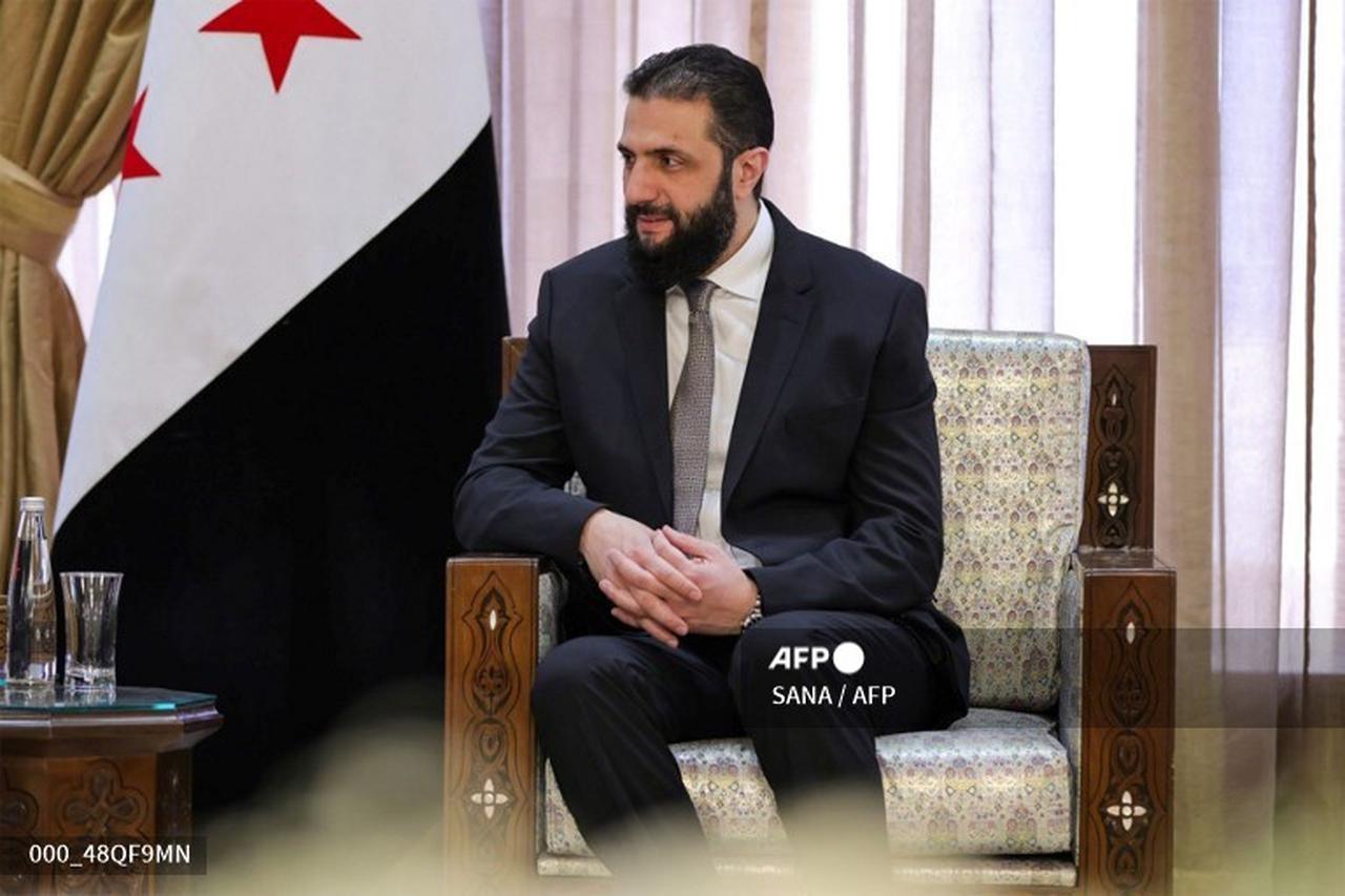 Syrian president raises base salaries for state employees by 200%