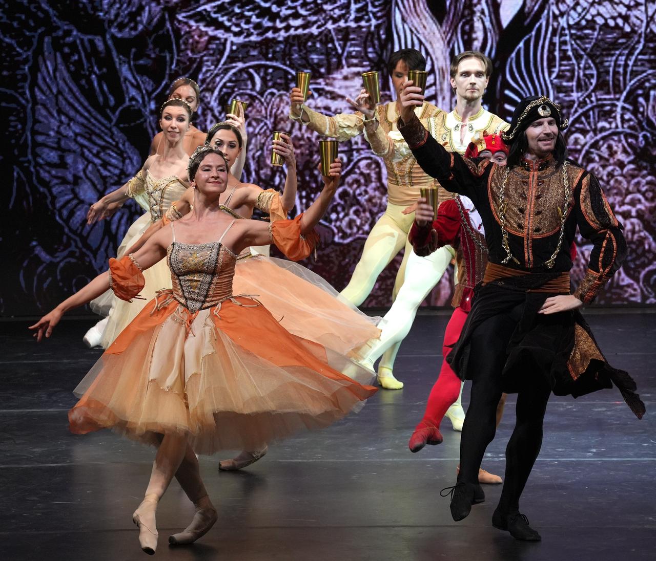 The world-renowned Imperial Russian Ballet Company brought Tchaikovsky’s classic Swan Lake to art lovers in Izmir as part of its Türkiye tour, June 23, 2025. (AA Photo)