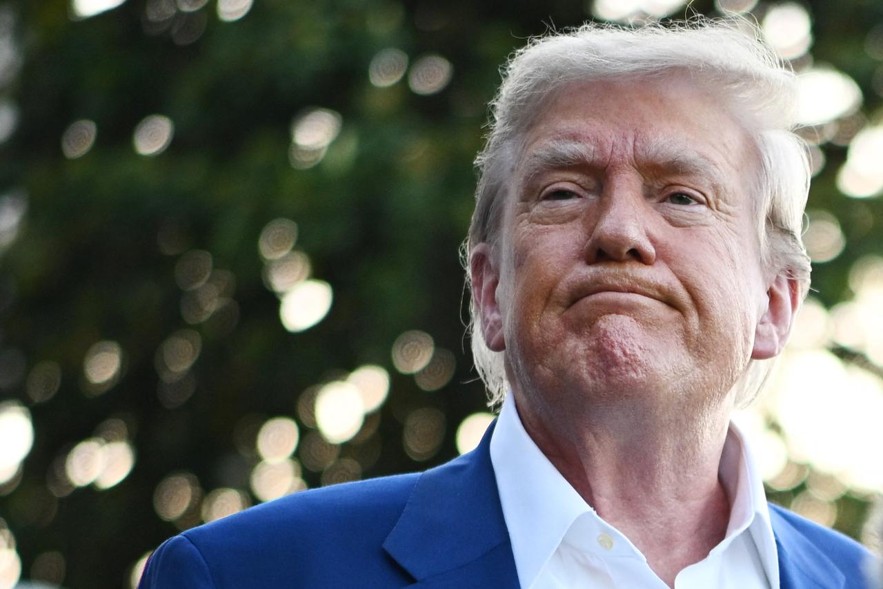 US President Donald Trump makes his way to board Marine One before departing from the South Lawn of the White House in Washington, DC on June 24, 2025. (AFP Photo)