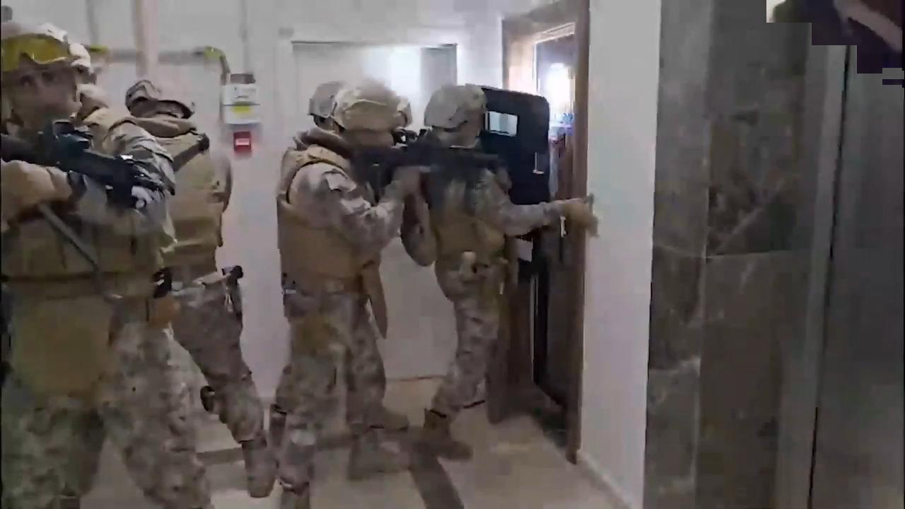 Turkish security officers from the Police Special Operations Department during an operation on 25 June, 2025. (Photo via X/@AliYerlikaya)
