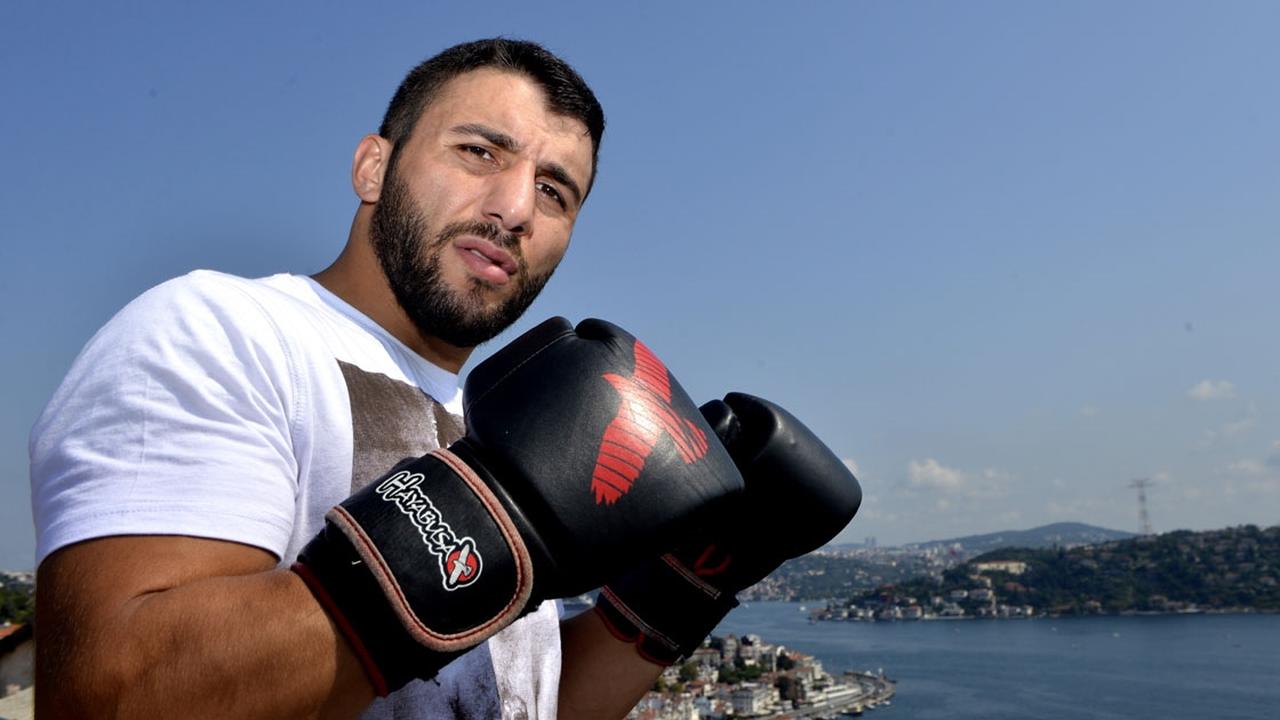 Turkish international boxer Avni Yildirim poses during interview. (AA Photo)