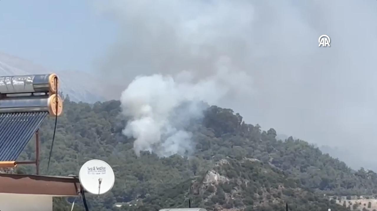 The forest fire in Antalya’s Kumluca district was fought by air and ground teams as efforts continued to bring it under control, Türkiye, June 25, 2025. (AA Photo)