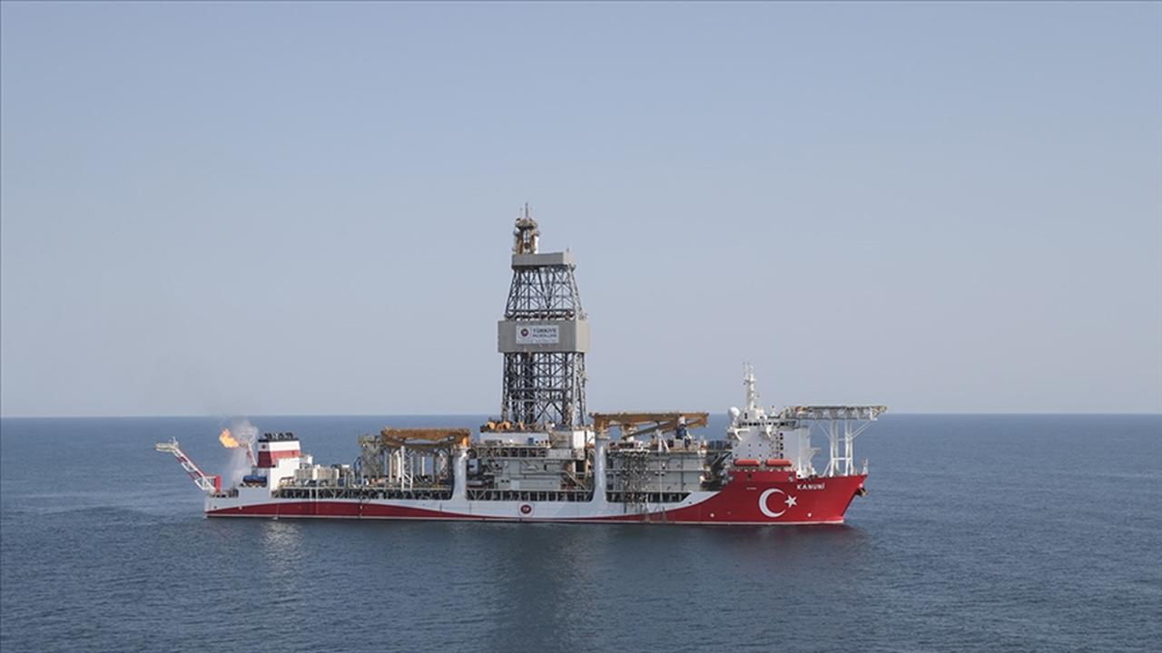 Drillship Fatih sails in the Eastern Mediterranean during Türkiye’s offshore energy exploration activities, accessed on June 26, 2025. (AA Photo)
