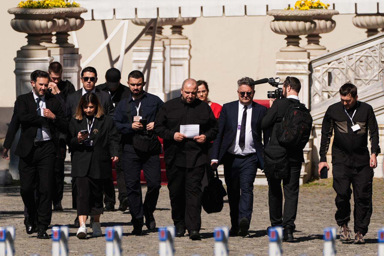 ISTANBUL, TURKIYE - JUNE 02: Ukrainian Defense Minister Rustem Umerov (4th R) arrives to hold a press conference at Ciragan Palace following the 2nd round of Russia-Ukraine talks in Istanbul, Turkiye on June 2, 2025. ( Hakan Akgün - Anadolu Agency )