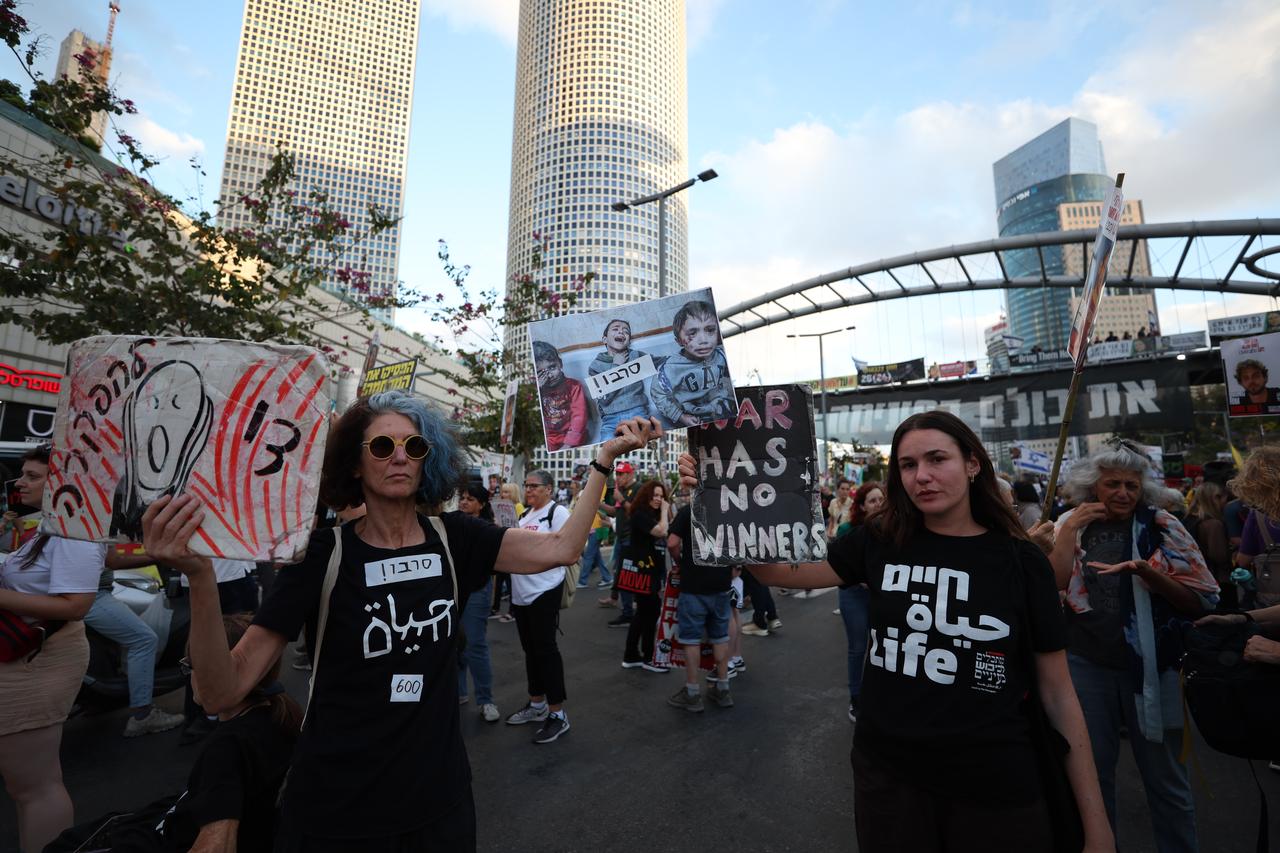 Relatives of captives held in the blockaded Gaza Strip, along with many Israeli supporters, gather outside the Kirya Military Base on the 600th day of the Israeli attacks on Gaza, on May 28, 2025, in Tel Aviv, Israel. (AA Photo)