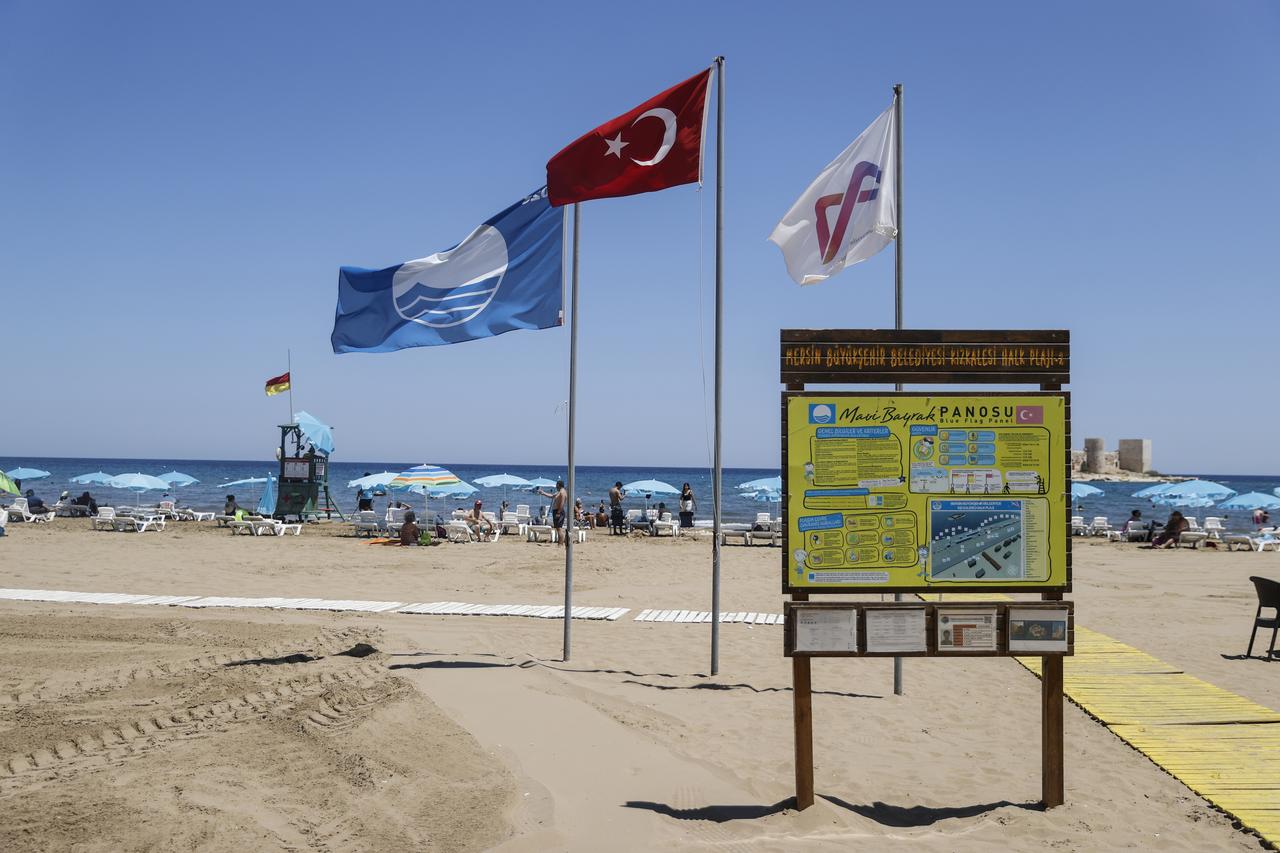 A view of the Blue Flag beach near Kizkalesi, part of the ancient city of Korykos on UNESCO’s World Heritage Tentative List, in Mersin, Türkiye, June 29, 2025. (AA Photo)