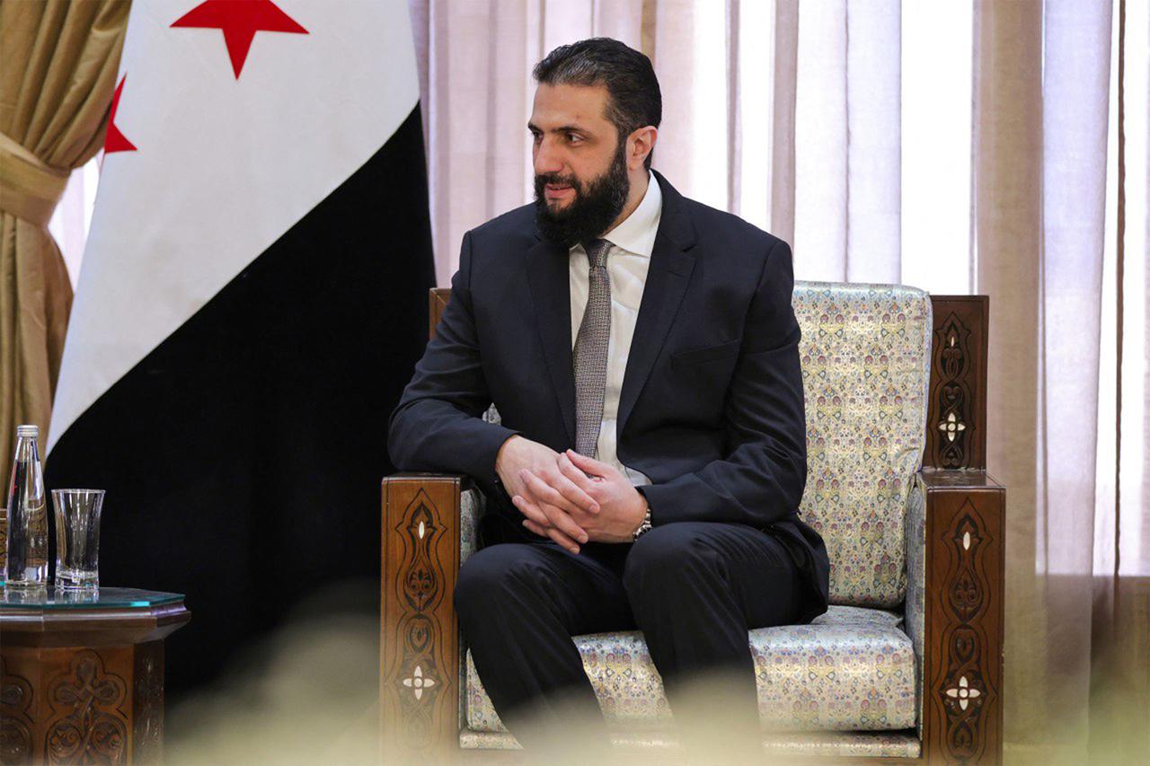 This handout picture released by the official Syrian Arab News Agency (SANA) shows Syrias interim president Ahmed al-Sharaa receiving Saudi Arabias Foreign Minister in Damascus on May 31, 2025. The Saudi Foreign Minister arrived in Damascus with an economic delegation on a visit to discuss ways to support Syrias war-ravaged economy, authorities said. The kingdom has been one of the most important regional supporters of Syrias new authorities, who took over after ousting longtime ruler Bashar al-Assad in December after nearly 14 years of civil war. (AFP Photo)