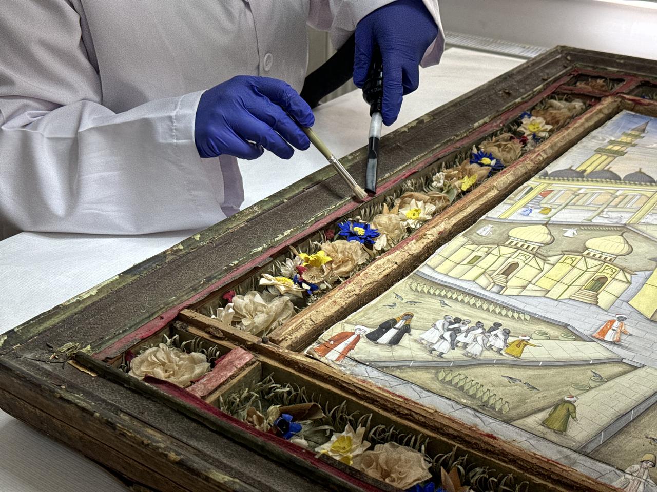 A rare 200-year-old painting of the Masjid al-Haram is being restored at the National Palaces workshops, which house Türkiye’s largest painting collection. (AA Photo)