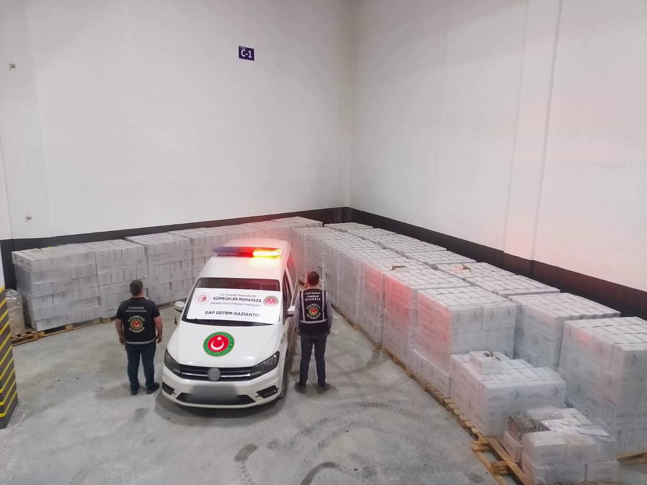 The Ministry of Trades Customs Enforcement teams seized 12.5 tons of alcoholic beverages during an operation carried out on the Gaza-Sanliurfa Highway on June 5, 2025. (AA Photo)